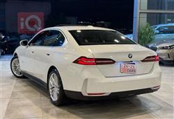 بی ئێم دەبڵیو سیریەس 5